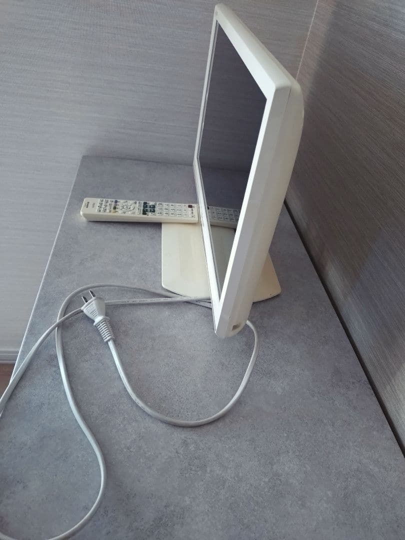 シャープAQUOS 液晶テレビ アクオス ＴＶ本体リモコン付LC-19K20