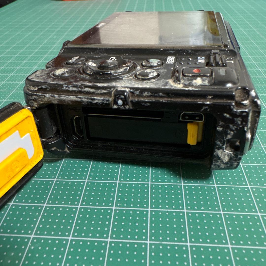 亘*様 ジャンク品　デジタルカメラ 4個セット　Nikonなど