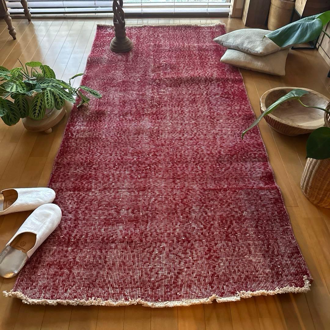 89×189こっくりと深みある赤　レッドワンカラーラグ　トルコヴィンテージラグ