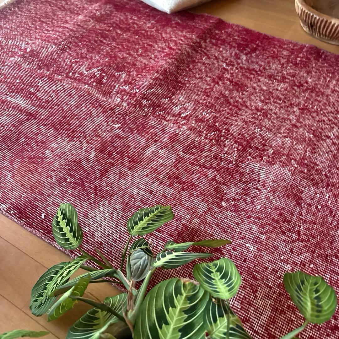 89×189こっくりと深みある赤　レッドワンカラーラグ　トルコヴィンテージラグ