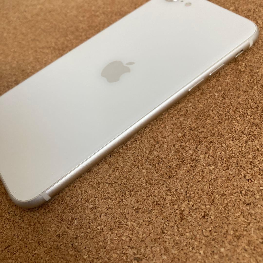3904【早い者勝ち】電池新品☆iPhoneSE3 64GB SIMフリー☆
