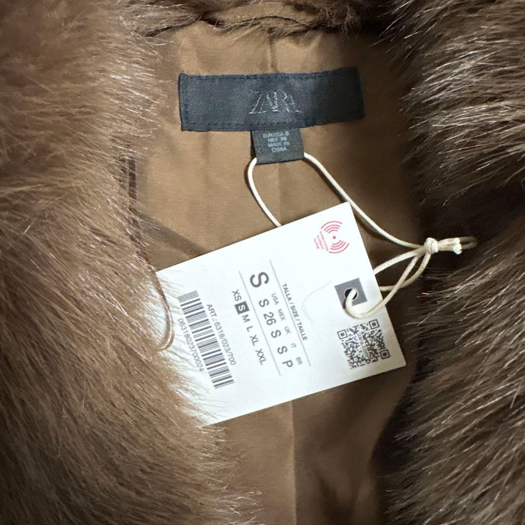 １/28本日までの出品になります！ZARAショートフェイクファーコート　Sサイズ