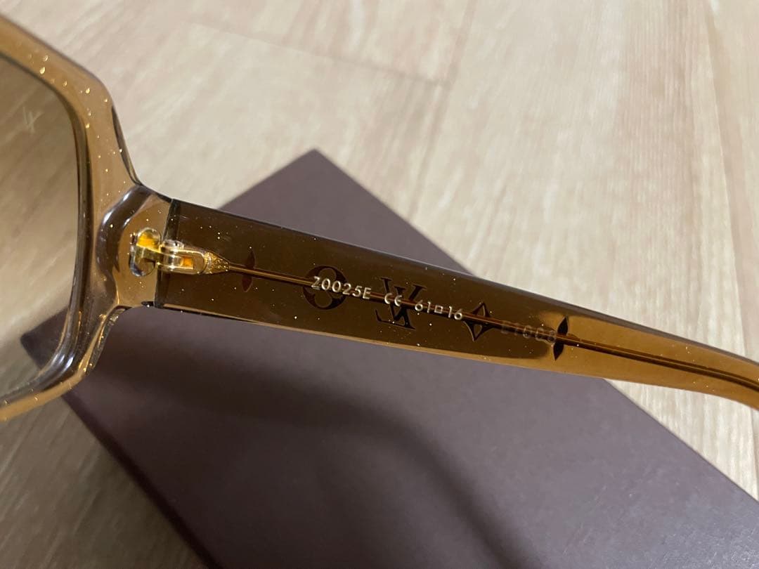 Louis Vuitton アセテートサングラス ケース付き