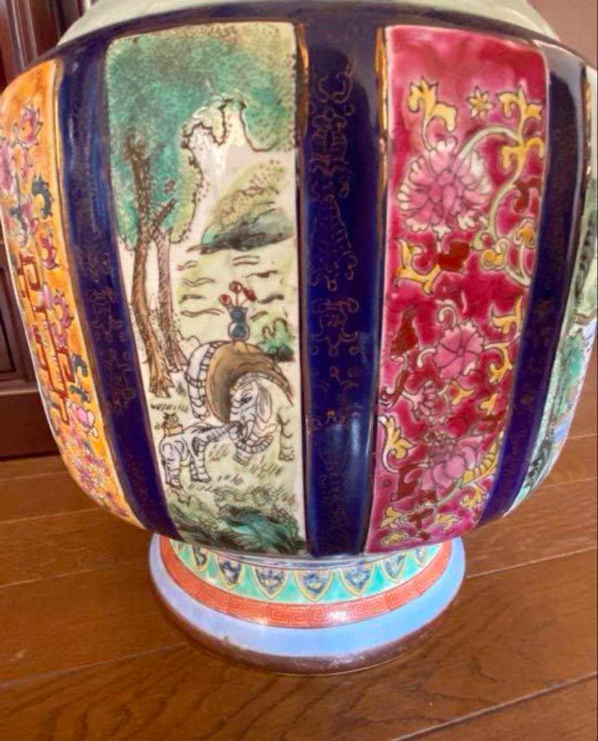 中国清末民国時代　山水人物　粉彩大花瓶　高さ49cm