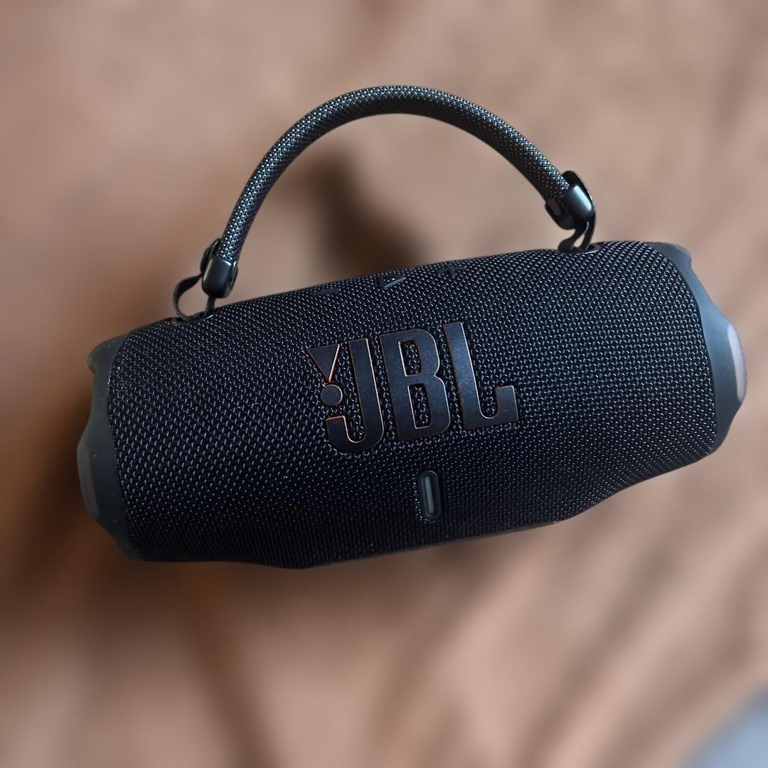 【美品】JBLCHARGE6 ポータブルウォータープルーフスピーカー