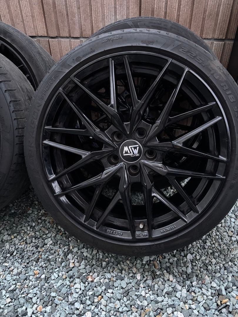 MSW OZ ブラック 225/40 R18 ホイールセット 4本