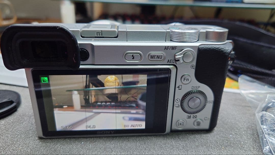 SONY α6400 ミラーレス一眼 シャッター回数658回