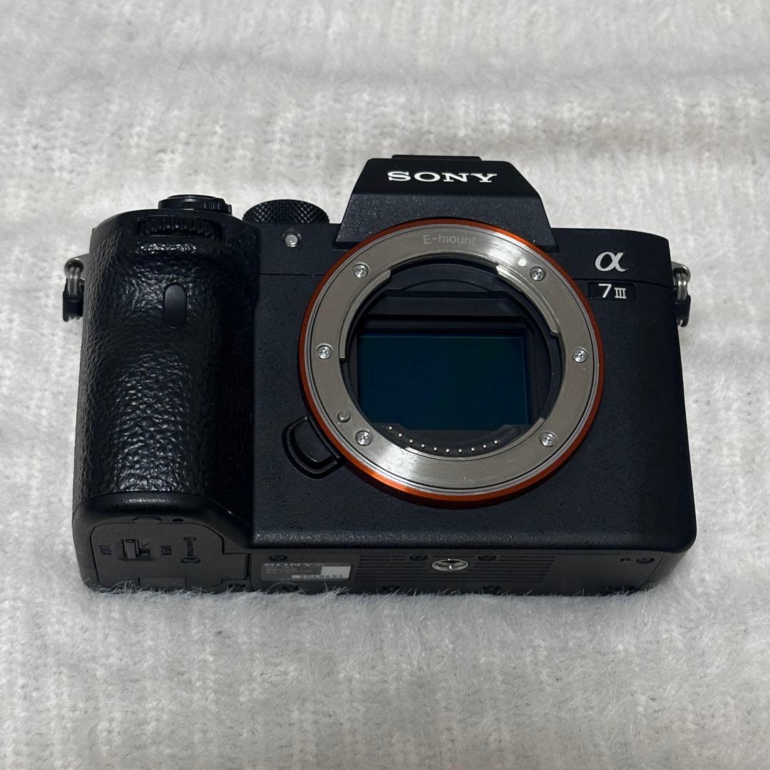 【最終値下 】SONYα7 IIIミラーレスカメラレンズ付きFE55F1.8ZA