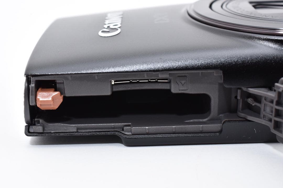 新品未使用/最新機種　Canon IXY650m コンパクトデジカメラ ブラック