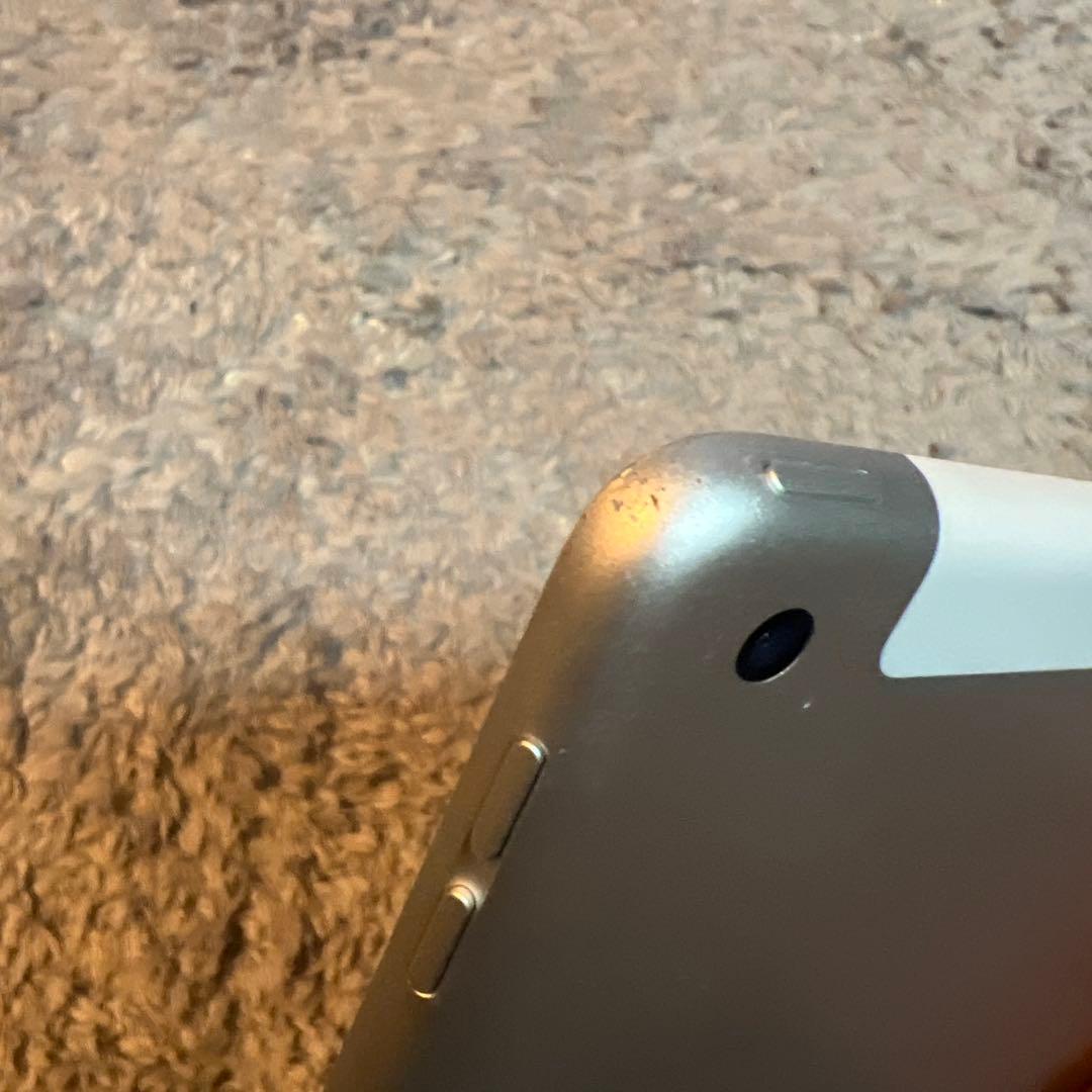 Apple iPad 10.2インチ シルバー 本体