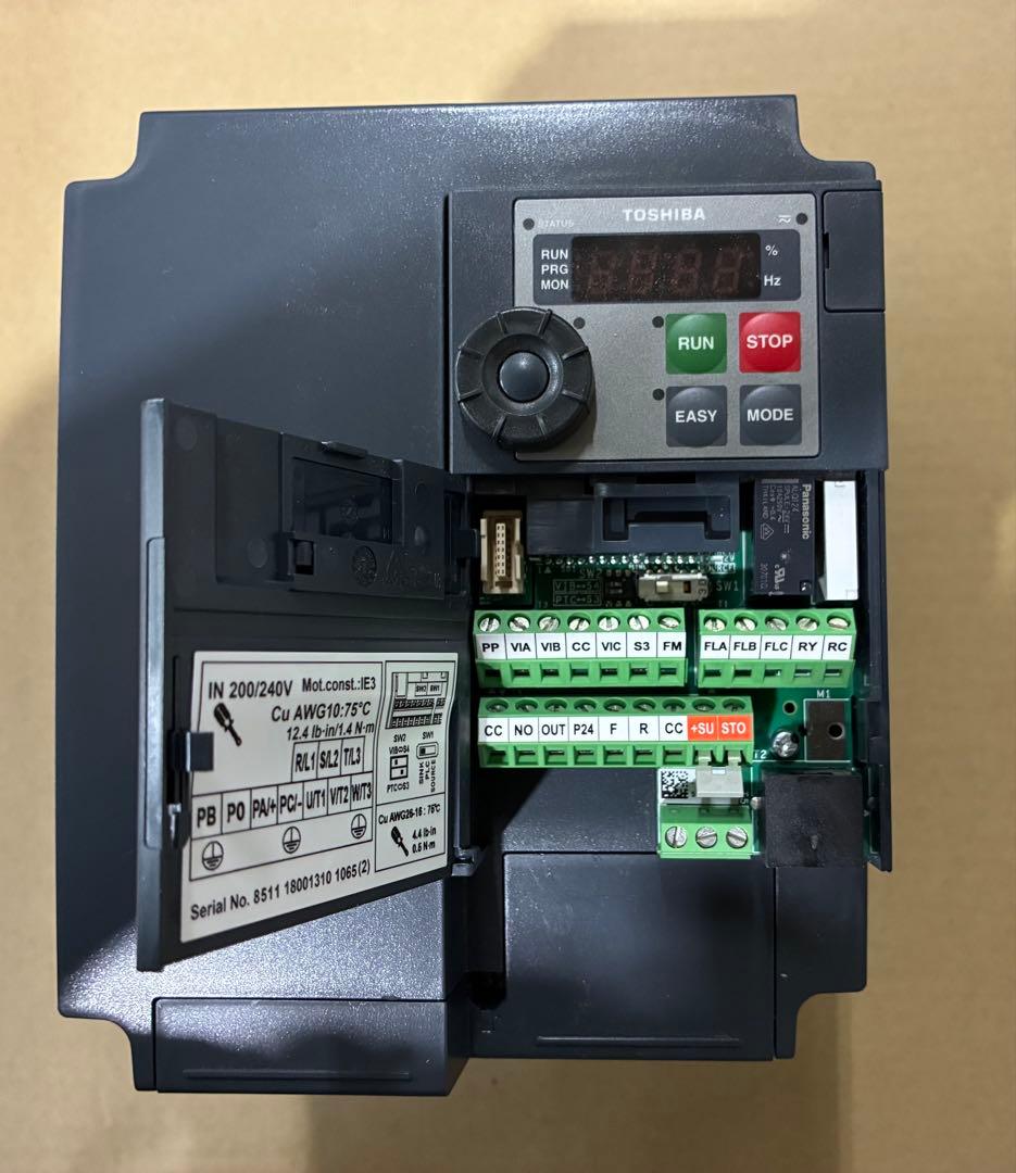 TOSHIBAインバータ3.7KW