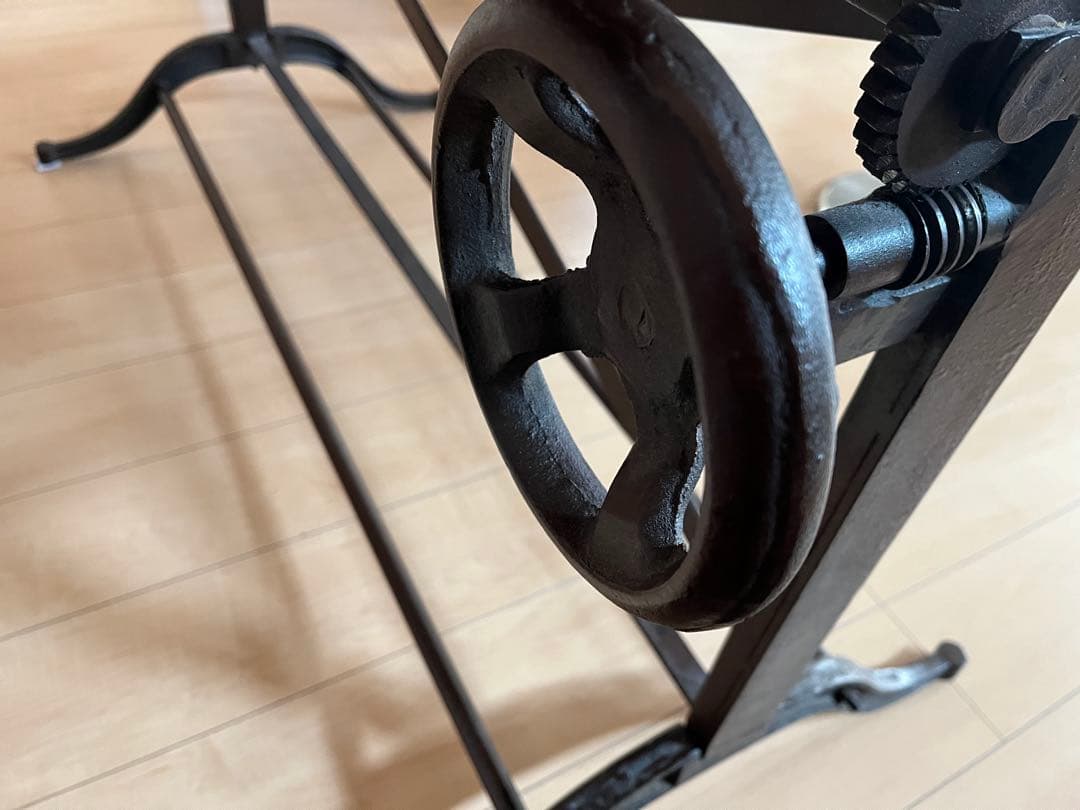 ヴィンテージ風作業机 手動クランク式 KLUB14