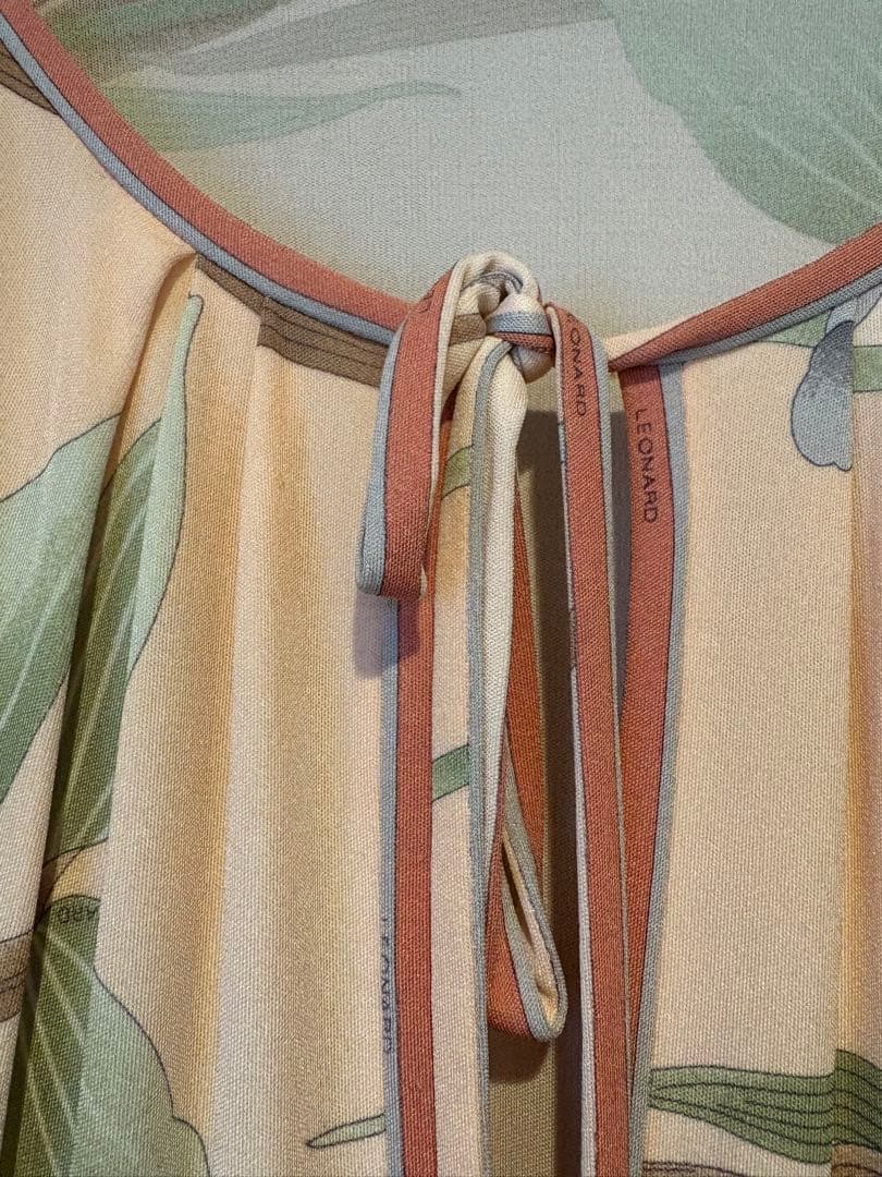 レオナール　LEONARD サイズ42 シルク