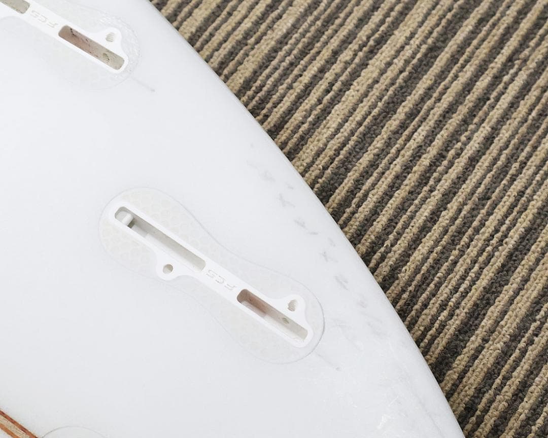 美品 DHD インターセプター サーフボード ミッドレングス 6'8\" FCS2