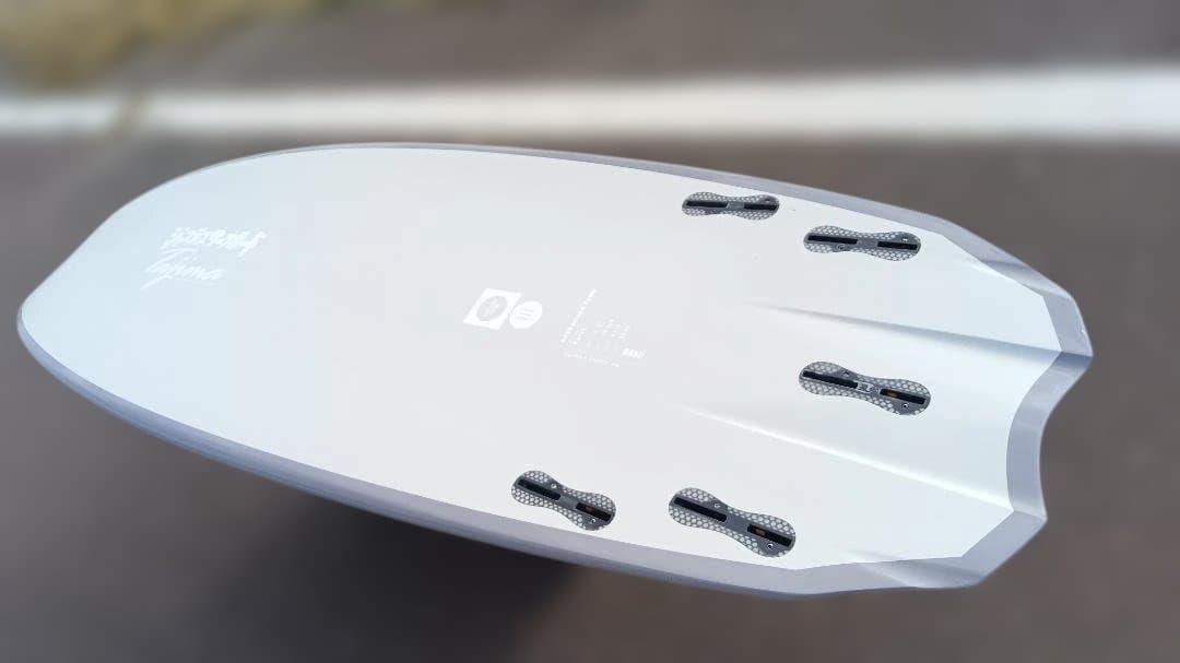 Justiceジャスティスサーフボードflex fly バラクーダプライム5’5