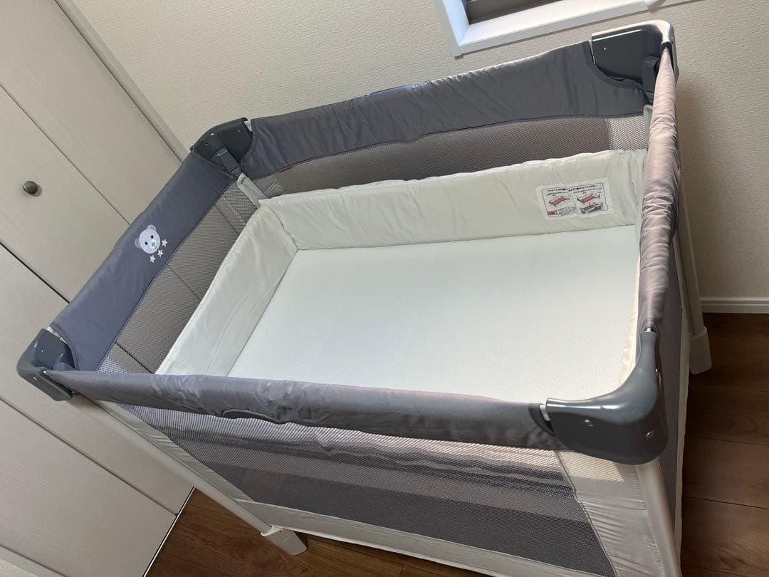 【美品】アップリカ　ココネルエアーAB グレーベア　ベビーベッド