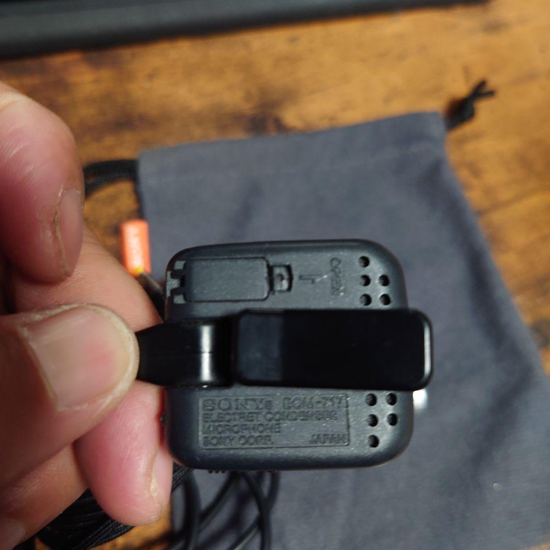 SONY MZ-900　ポータブルMDプレーヤー赤