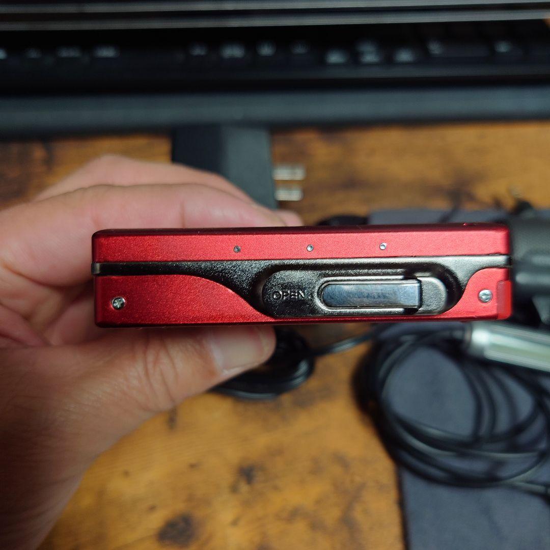 SONY MZ-900　ポータブルMDプレーヤー赤