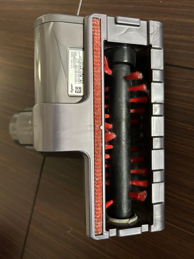 Dyson V8 Slim Fluffy+ 本体と付属品+スタンド　※ジャンク