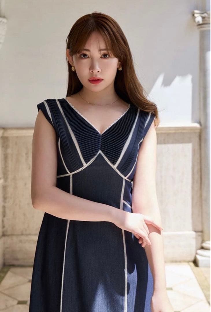 新品 Herlipto Lace Trimmed Chambray Dress