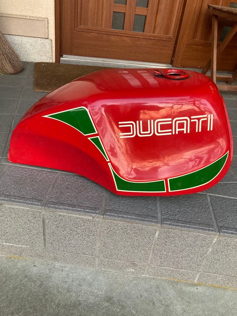 DUCATI バイク用タンク 赤