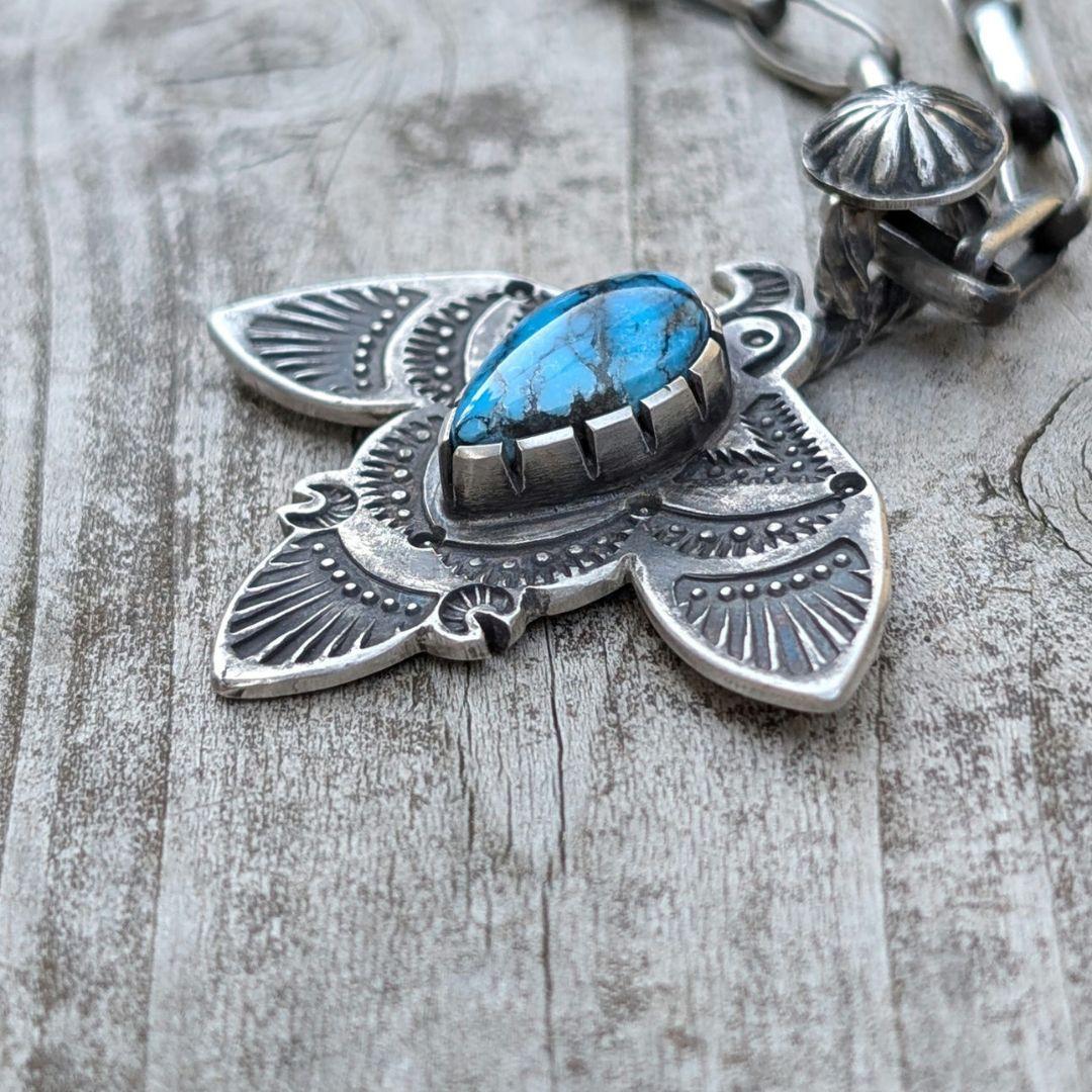 ハンドメイドのターコイズトップ　シルバートップ インディアンジュエリー風