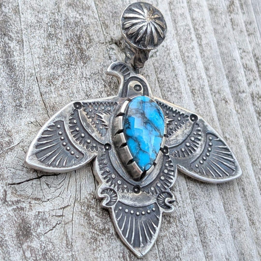 ハンドメイドのターコイズトップ　シルバートップ インディアンジュエリー風