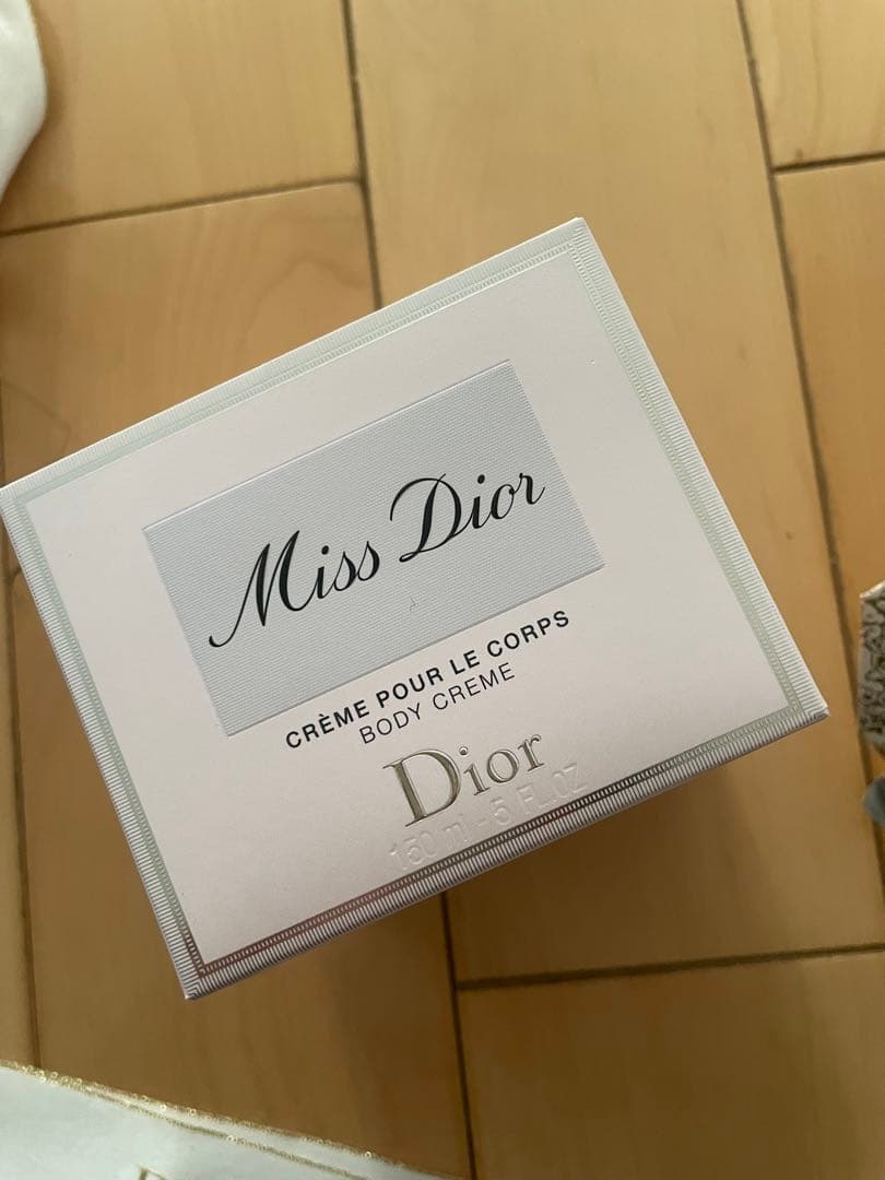 【新品】Miss Dior ボディクリーム 150ml ギフトバッグ付き