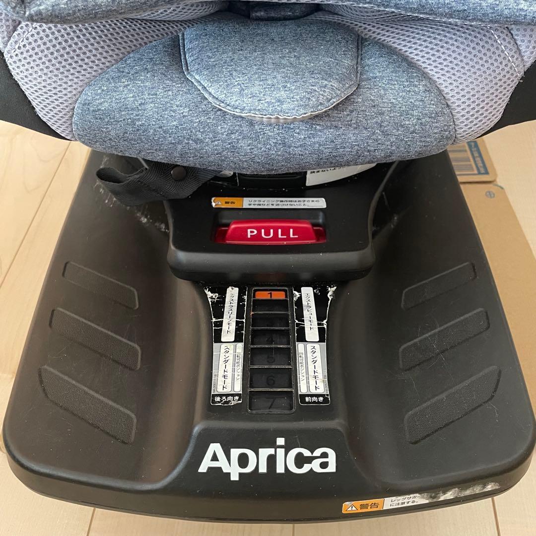 アップリカ クルリラ 回転式チャイルドシート