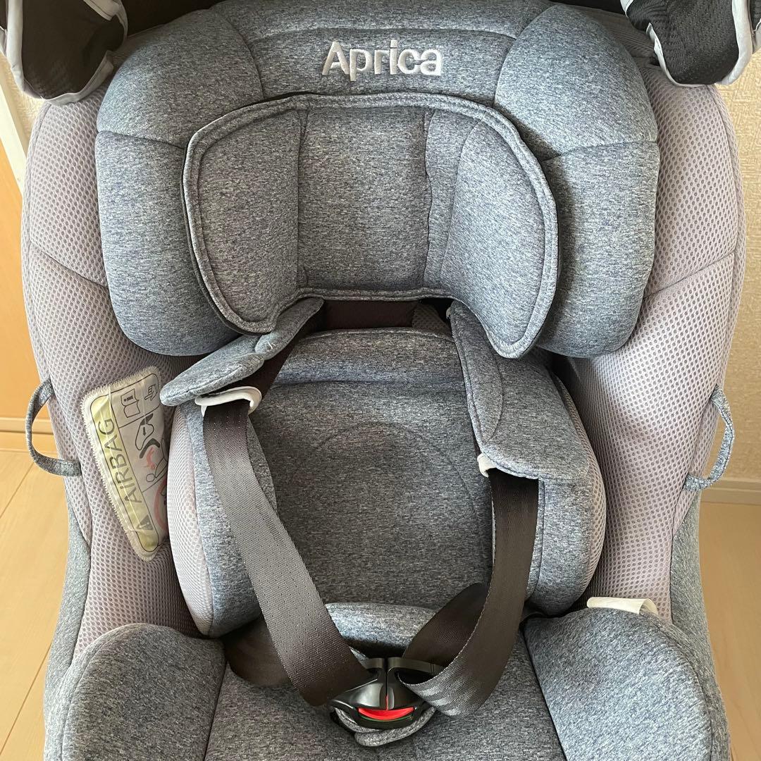 アップリカ クルリラ 回転式チャイルドシート
