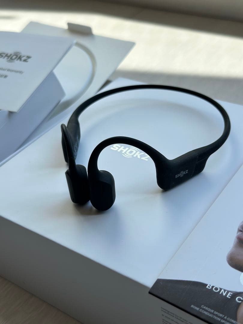 【2回使用の美品】SHOKZ OPENRUN 骨伝導イヤホン
