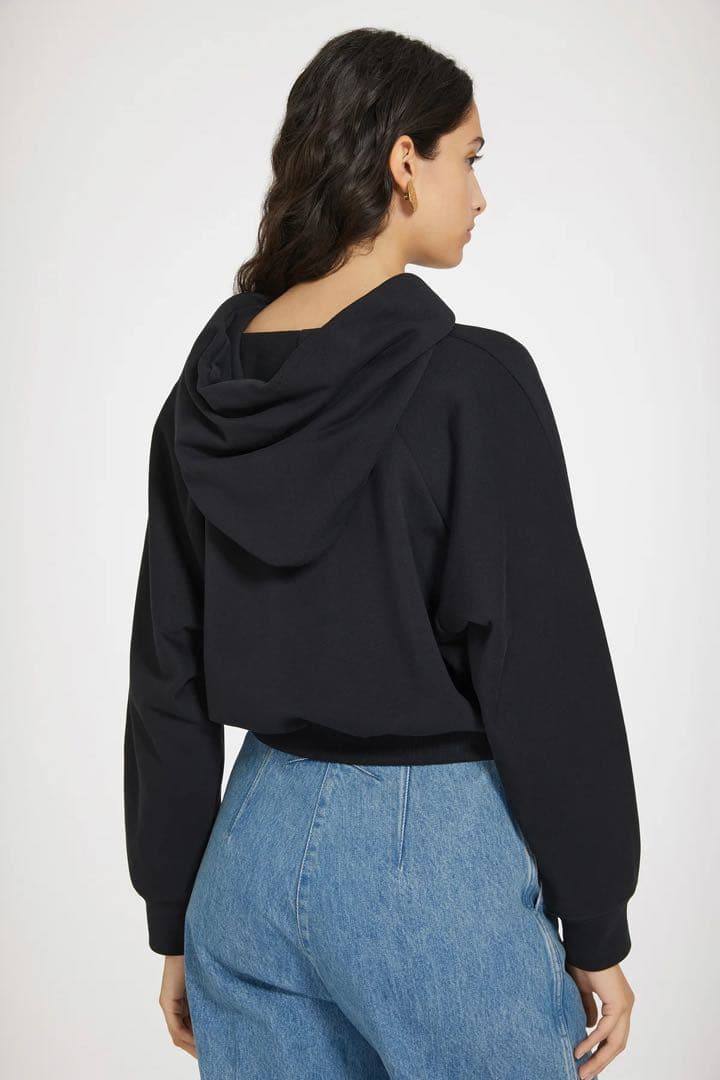 PATOU オーガニックコットン メダリオンフーディ