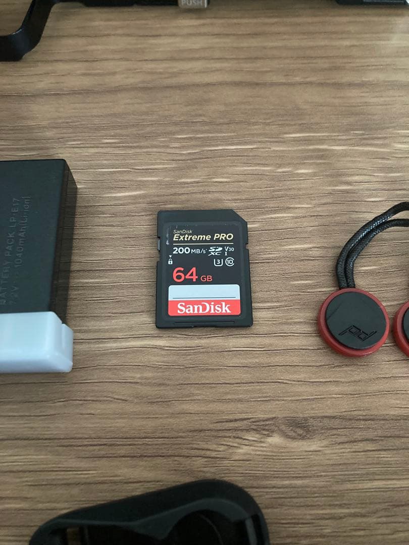 Canon EOS R8 付属品付き