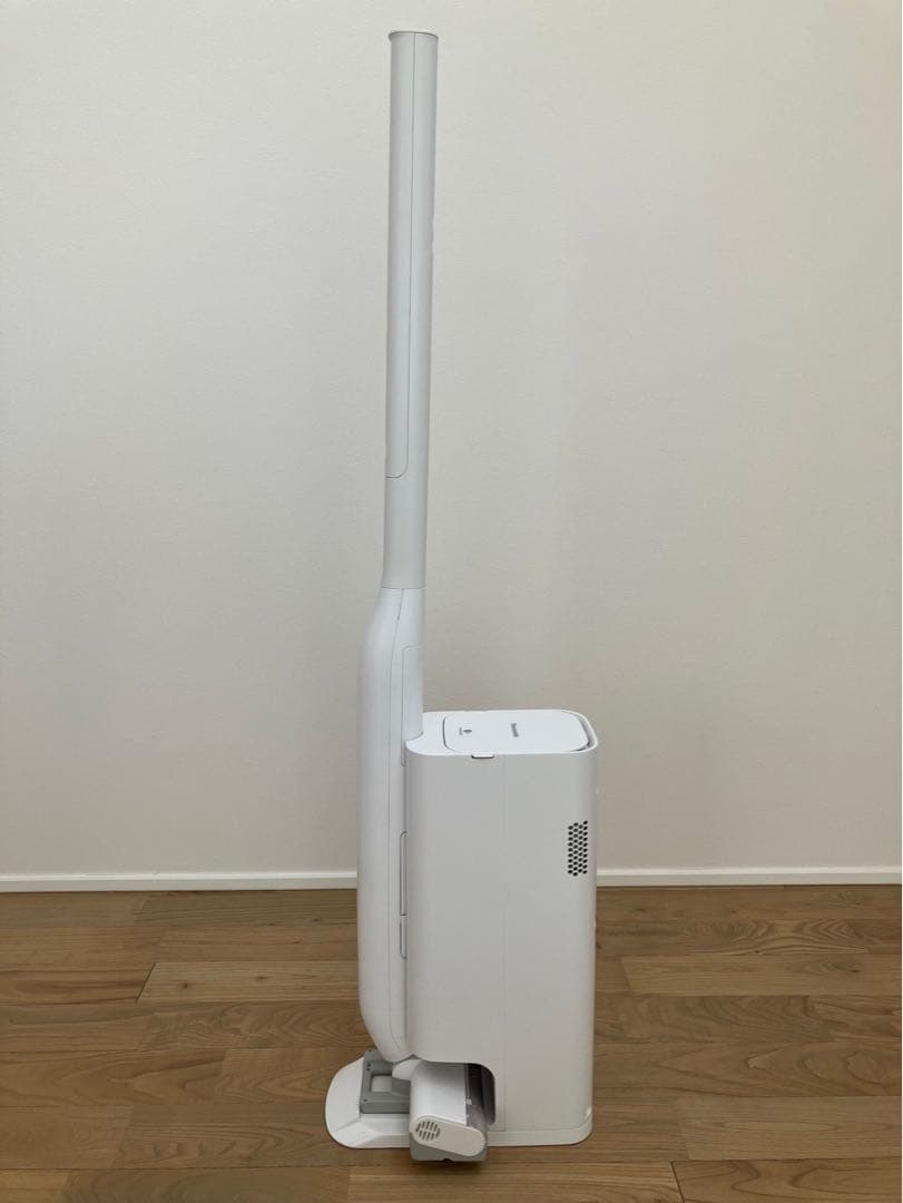 Panasonic セパレート型コードレス掃除機　MC-NS10K