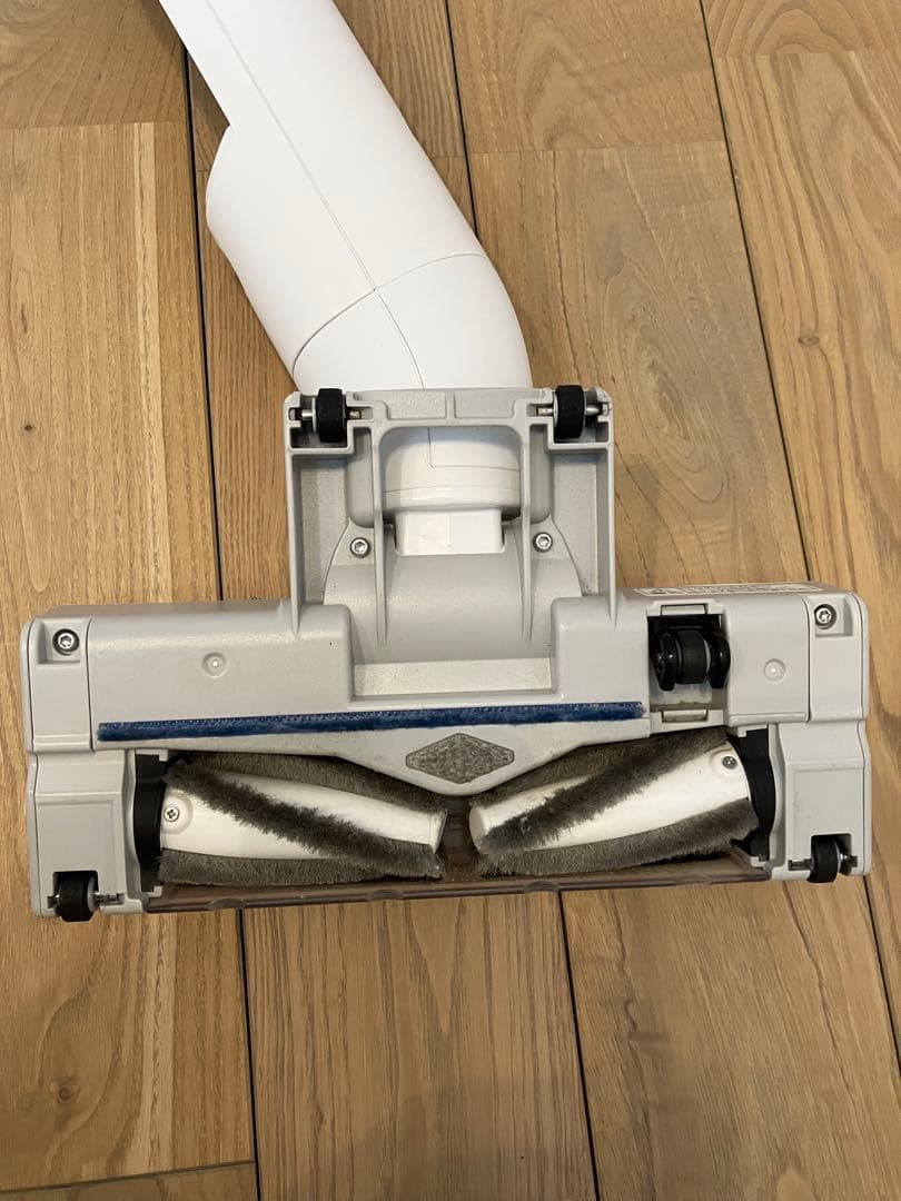 Panasonic セパレート型コードレス掃除機　MC-NS10K