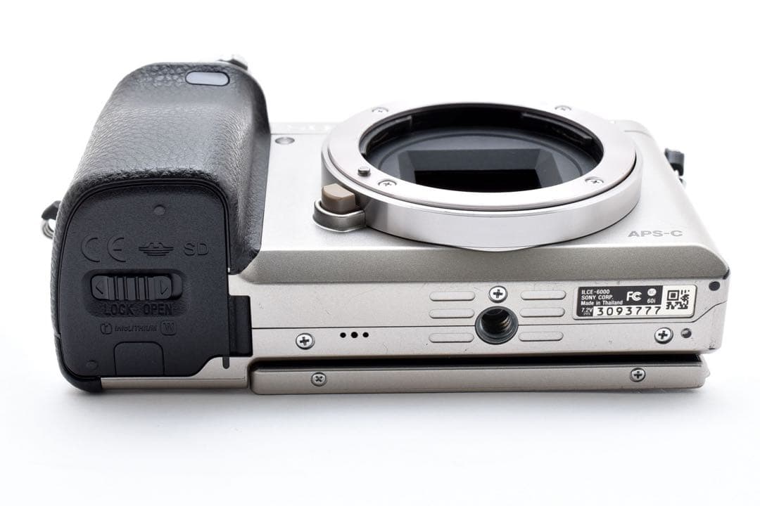 【美品】 ソニー SONY ILCE-6000Y α6000 ダブルズームキット