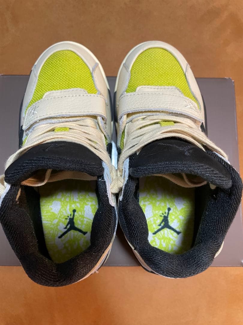 【18.5㎝】ジョーダン×トラヴィススコット　ジャンプマン