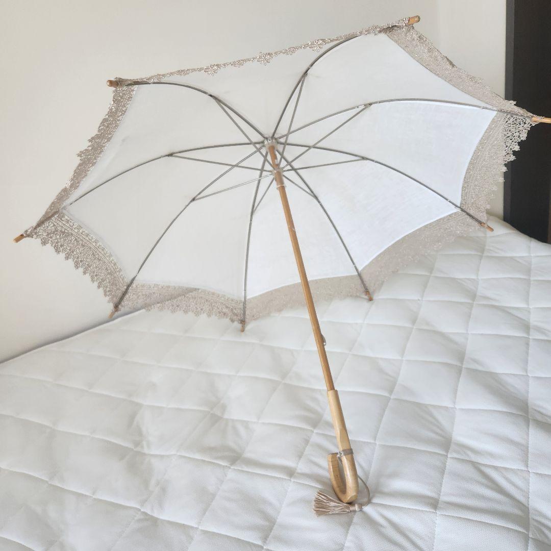 近沢レース　日傘　白　アイボリー　清楚　撮影　刺繍　ゴールド