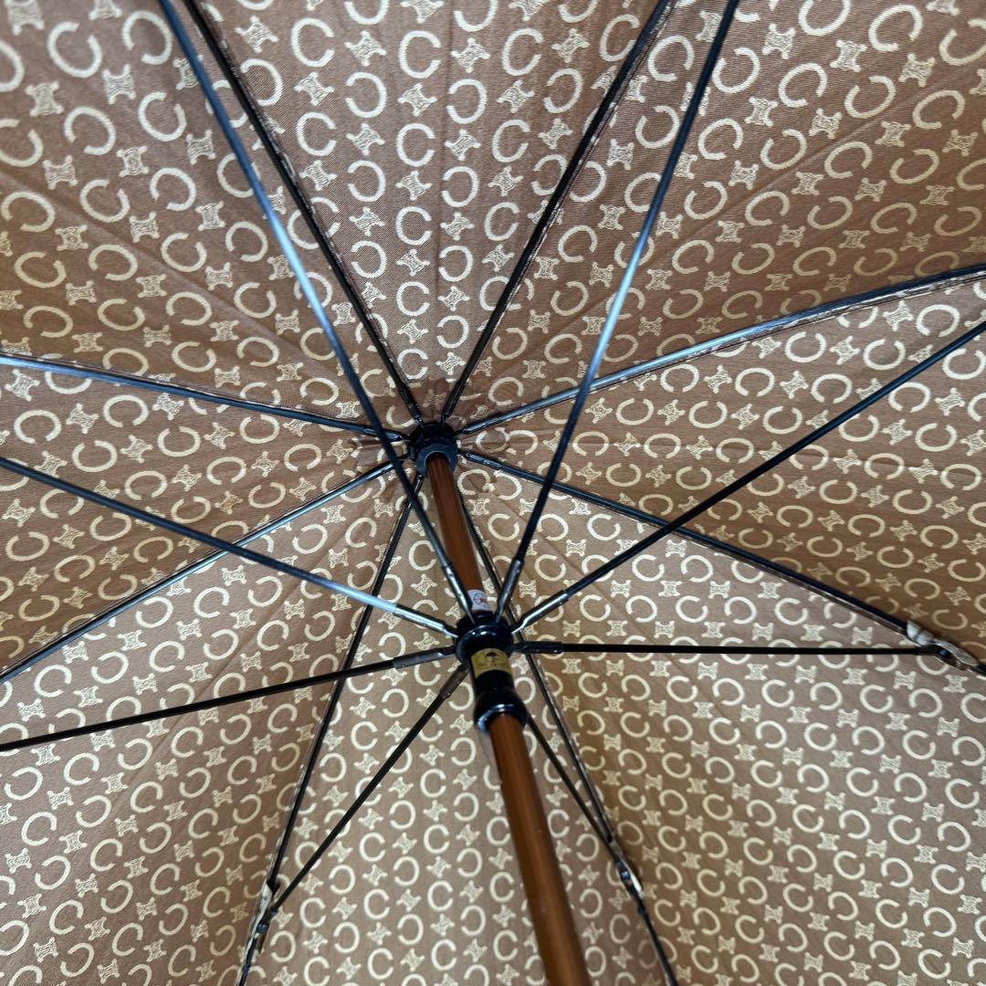 美品 CELINE セリーヌ Cマカダム総柄 長傘 ロゴ金具付き 雨傘