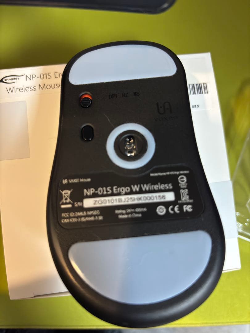 NP-01S Ergo Wireless Mouse 本体