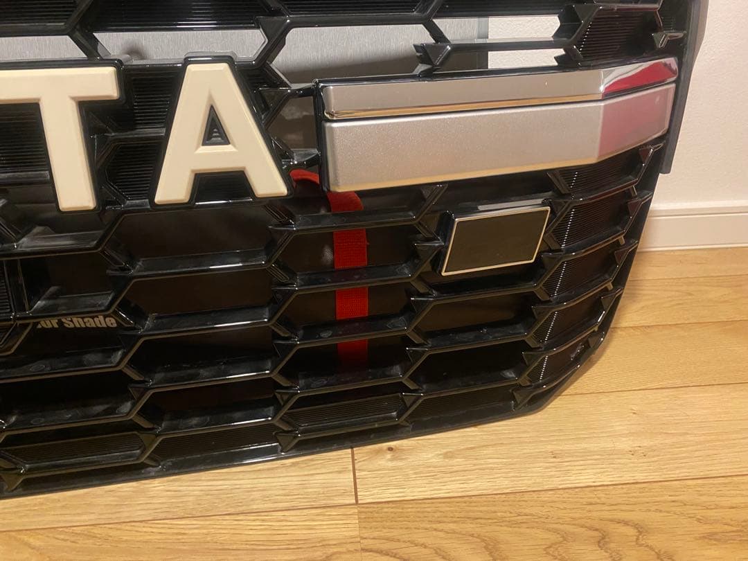 ランクル300 GR グリル　マーカー付き