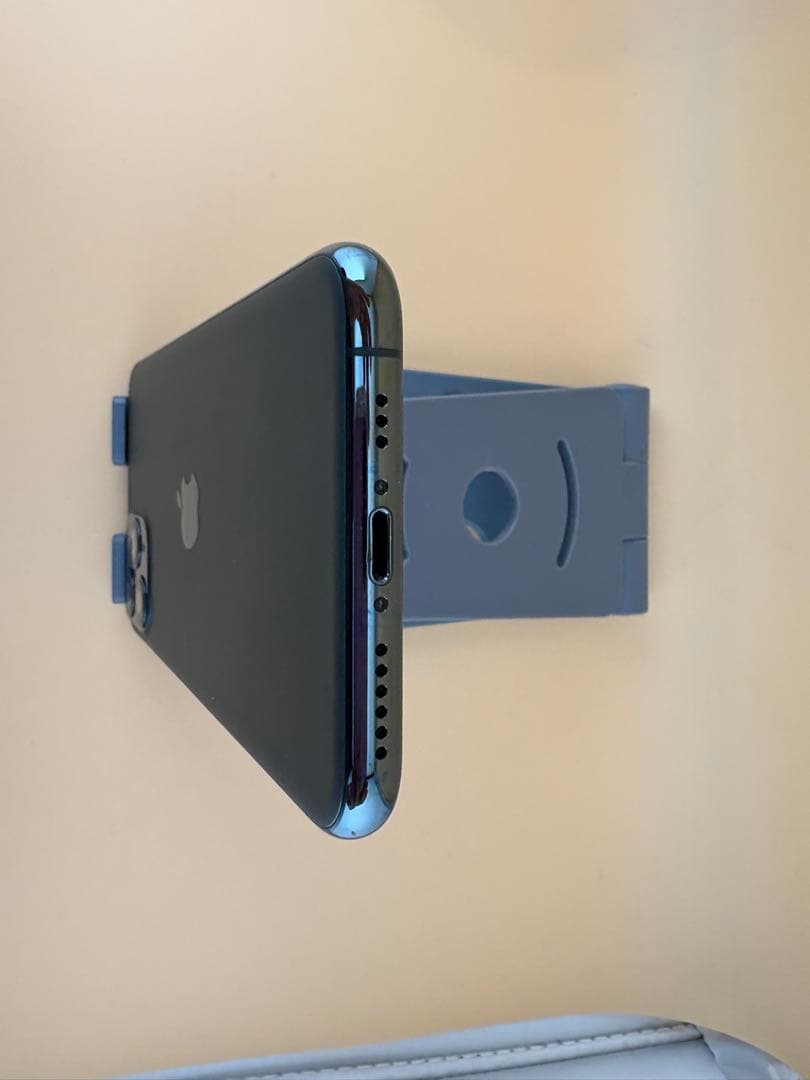 iphone 11pro 64GBミッドナイトグリーン　バッテリー100%