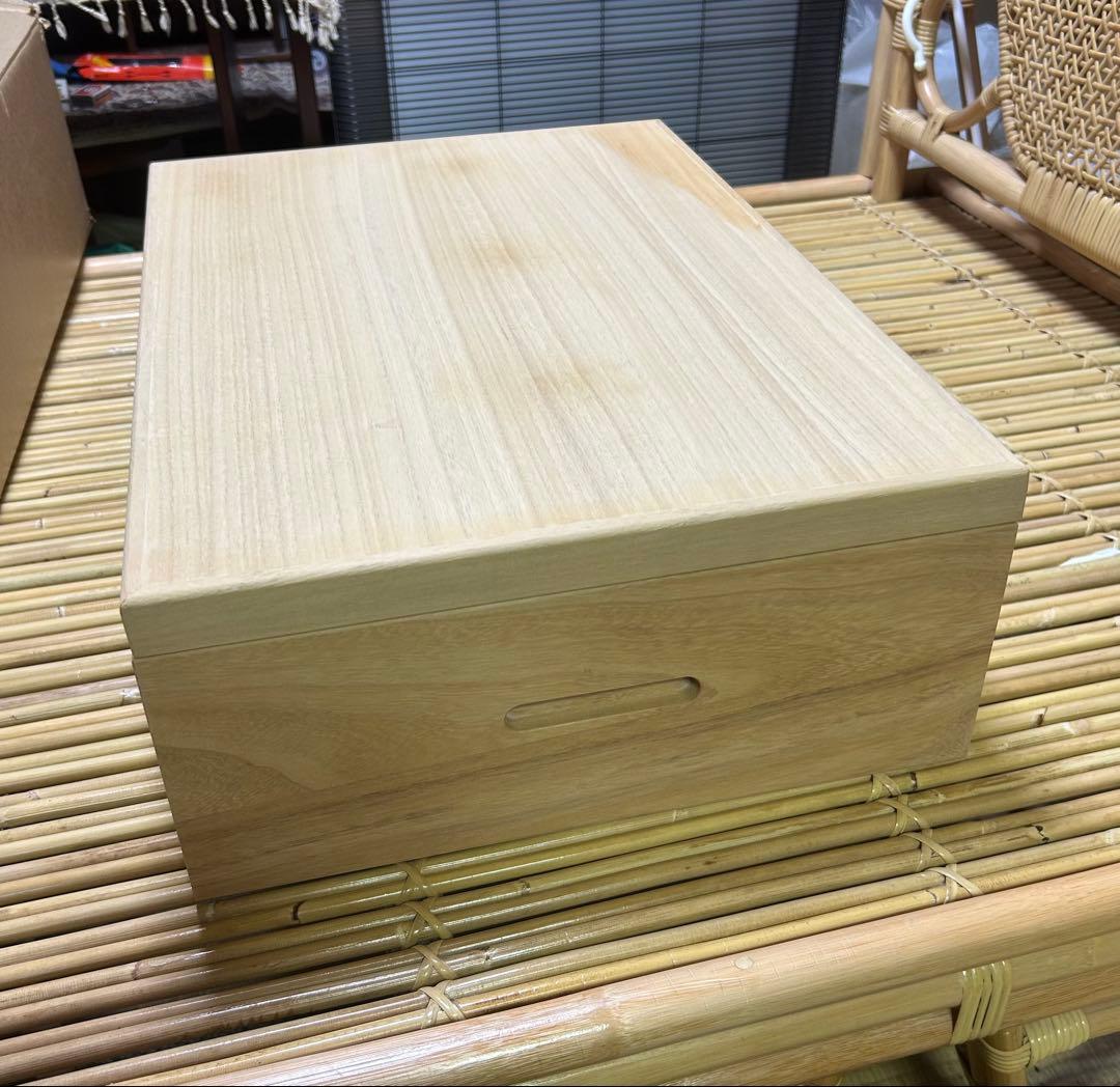 【未使用】着物用二層式桐ケース　衣装ケース 桐箱　桐炭付き