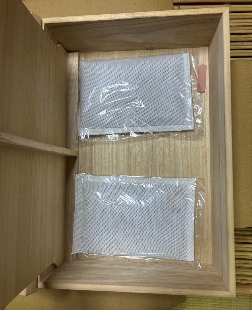 【未使用】着物用二層式桐ケース　衣装ケース 桐箱　桐炭付き