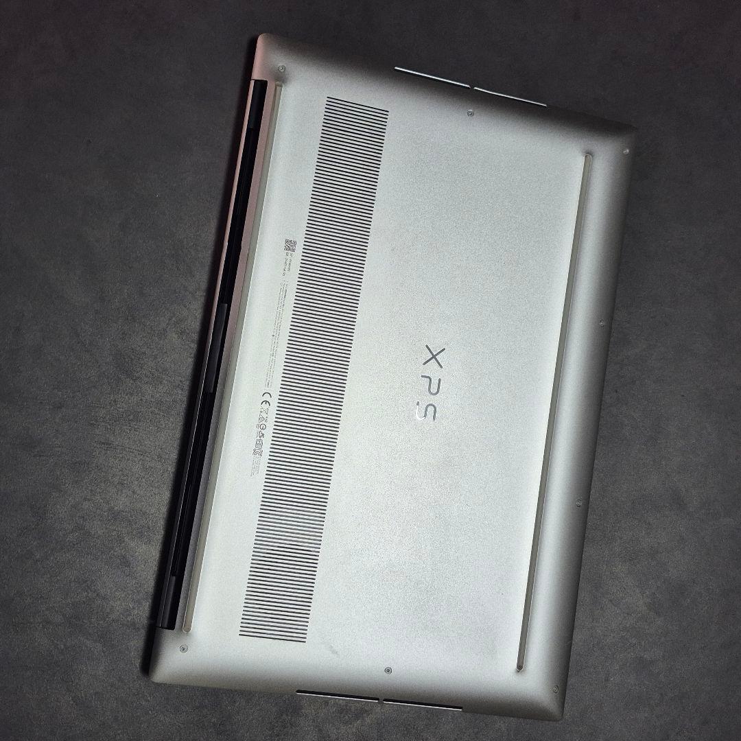 Windowsノート本体 Dell Core i9/32GB/1TB XPS15