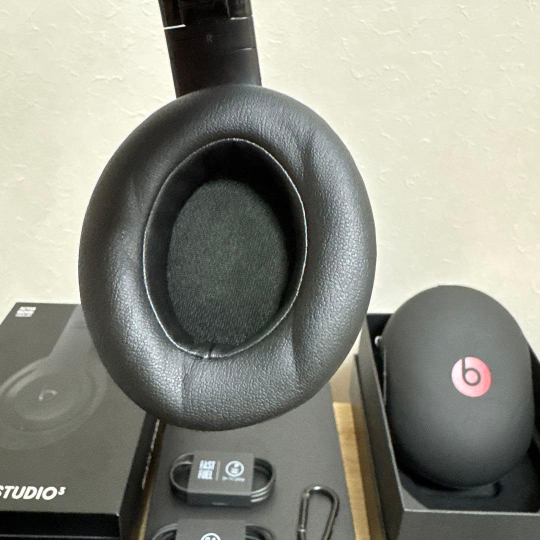 Beats ワイヤレスヘッドホン ブラック Studio3 値下げ交渉不可