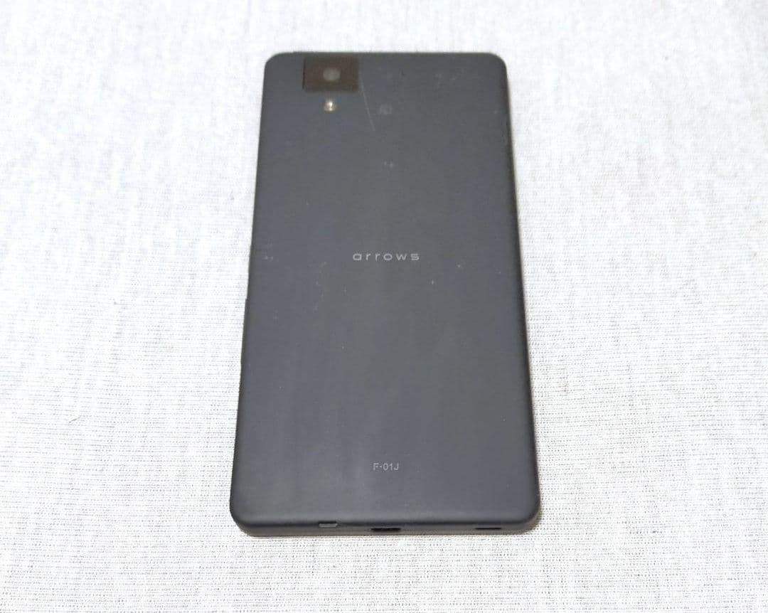 arrows　ブラック SIMフリー フルセグ録画 アンテナ内蔵　p-4