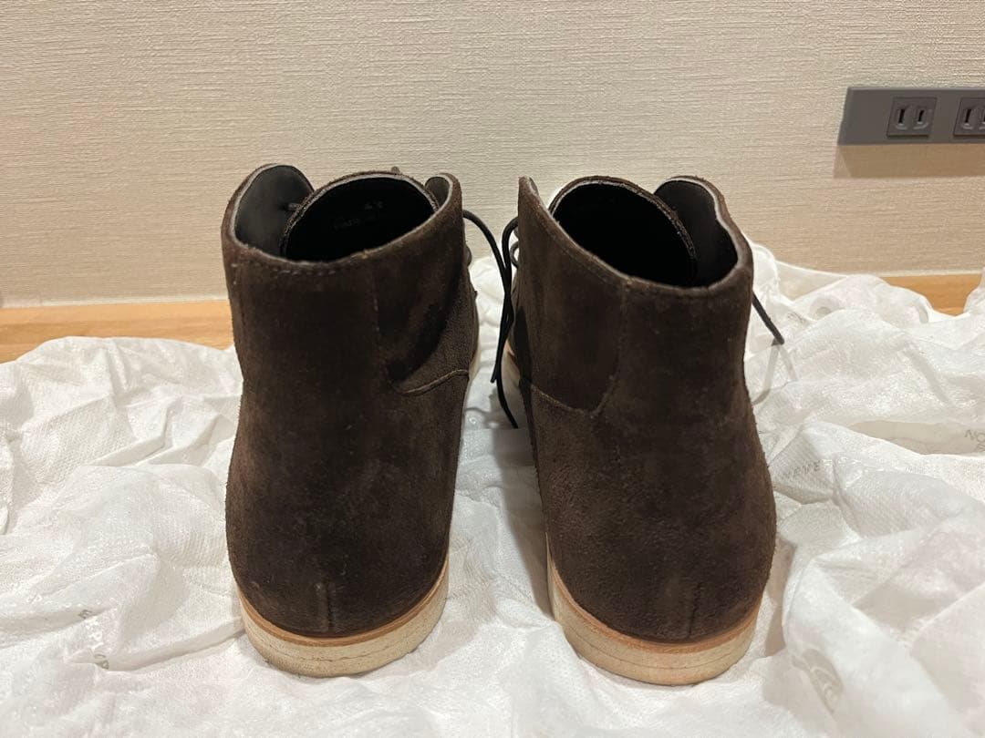 ダークブラウン スエード チャッカブーツ