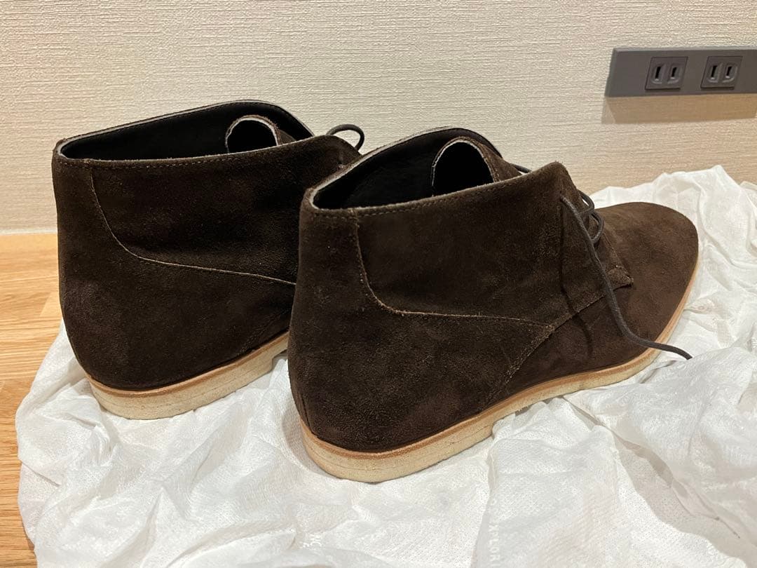 ダークブラウン スエード チャッカブーツ