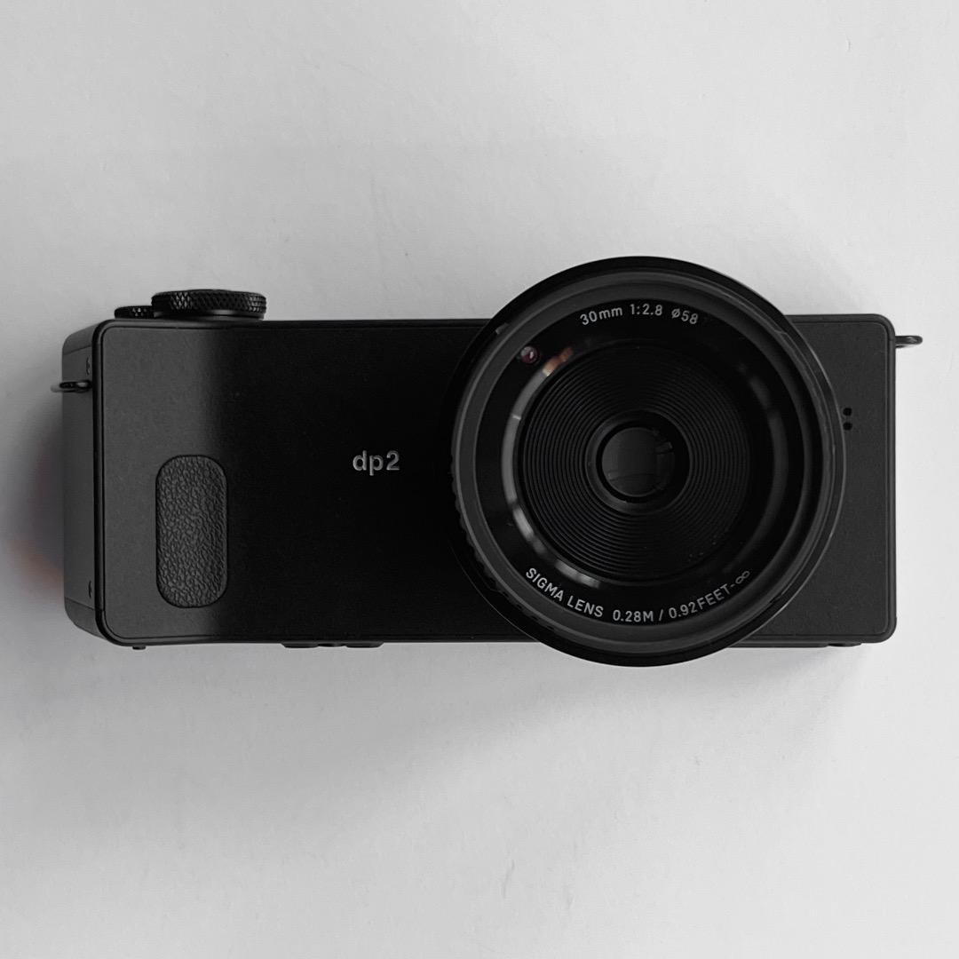 SIGMA dp2 Quattro（バッテリー2個・純正フード付）動作確認済み